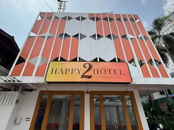 RoomQuest Pratunam Yesterday's Photo Hotel