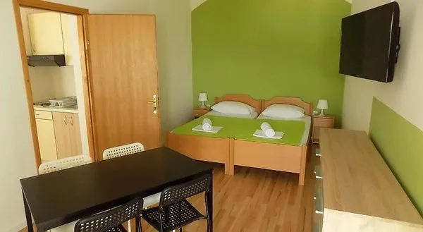 Rooms and Apartments Galeb