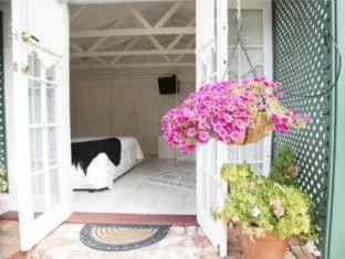 Rosebridge House Bed & Breakfast