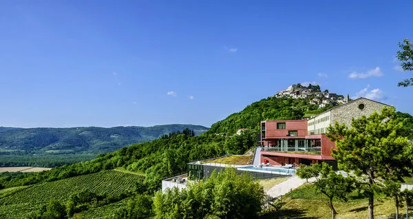 Roxanich Wine & Heritage Hotel