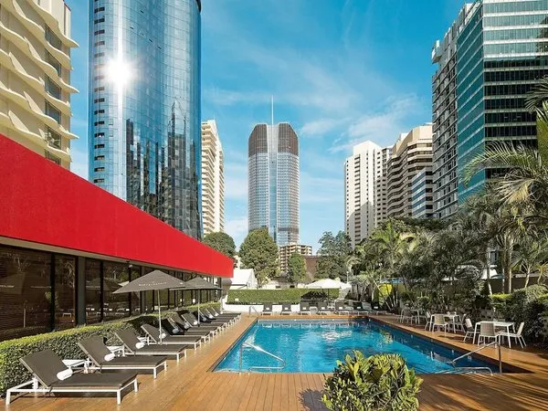 Royal on the Park Hotel & Suites