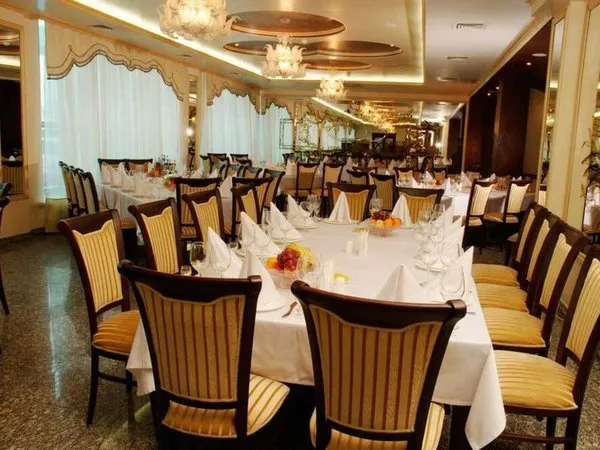 Royal Palace Hotel