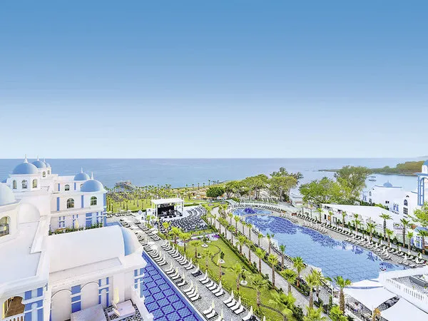 Rubi Platinum Spa Resort & Suites