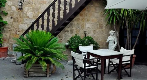 S. Nikolis Historic Boutique Hotel