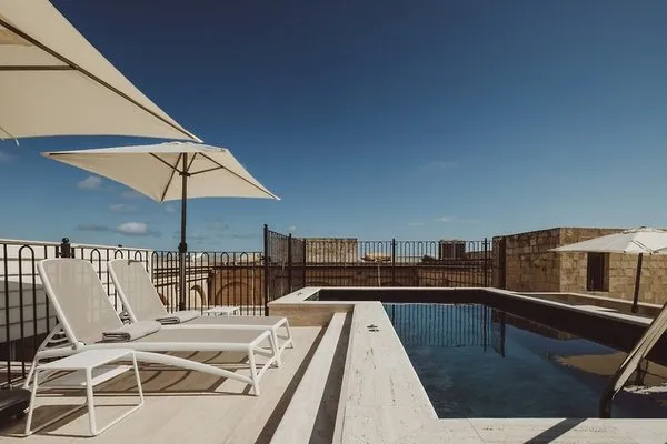San Karlu Hotel