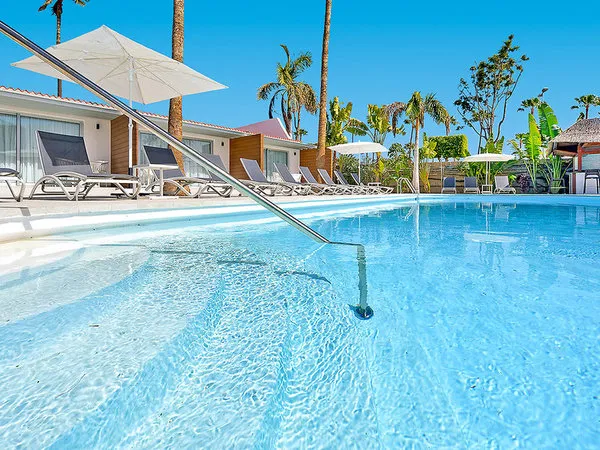 Sanom Beach Resort