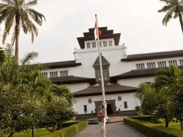 Santika Bandung