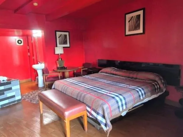 Saratoga Motel
