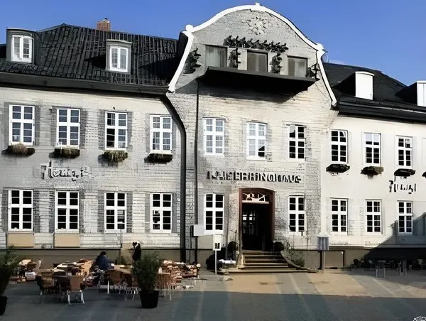 Schiefer Hotel