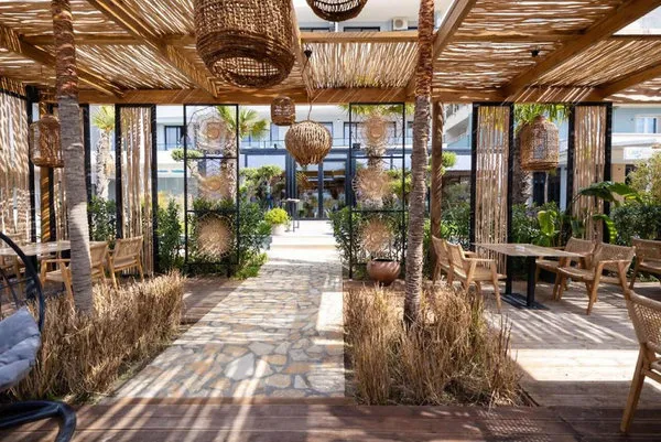 Sea & Sand Hotel