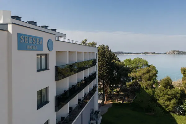 SeeSea Hotel