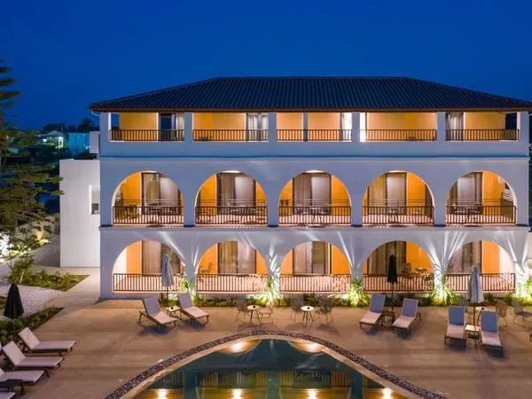 Serenity Luxury Boutique Hotel Agrilia
