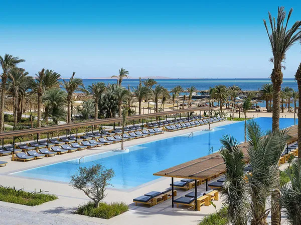 Serry Beach Resort