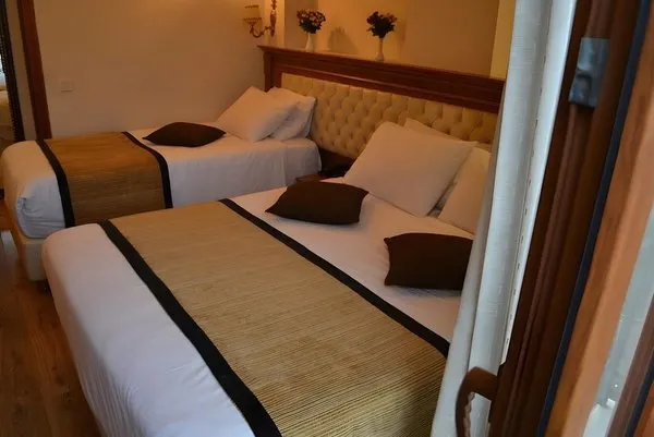Seven Days Hotel