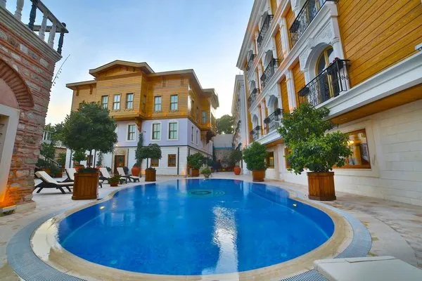 Seven Hills Palace Hotel