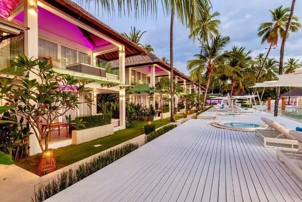 Seven Secrets Resort by Hanging Gardens