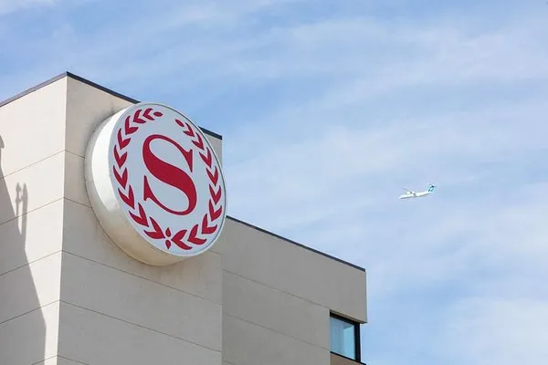 Sheraton Cavalier Calgary Hotel