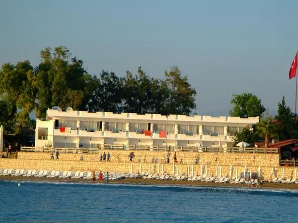 Side Beach Club