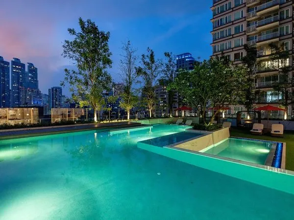 SILQ Hotel & Residence