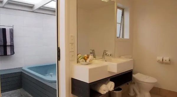 Silver Fern Rotorua Suites & Spa