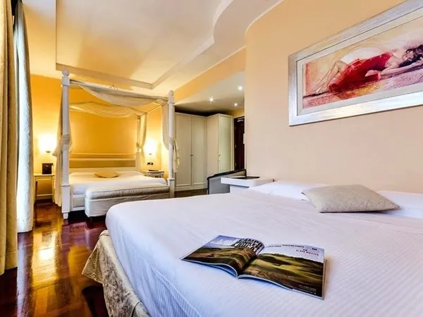 Silver Hotel & Motel