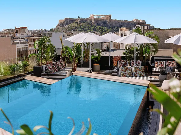 Skylark, Aluma Hotel & Resort