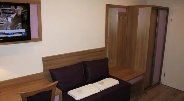 Slamba Hostel