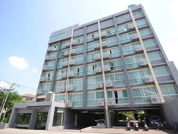 Solace at Srinakarin Hotel