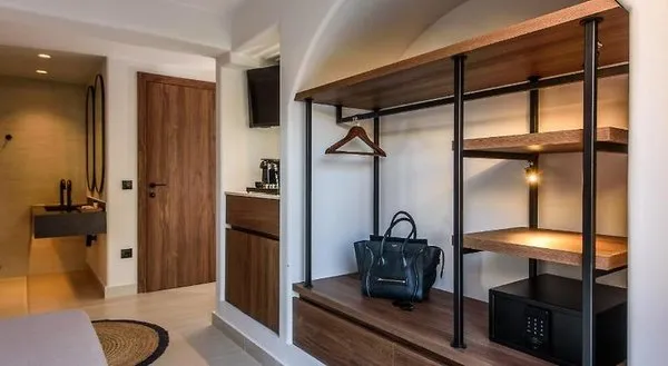 Soleil Apartments & Studios