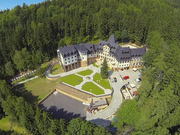 SPA Hotel Zámek Luzec