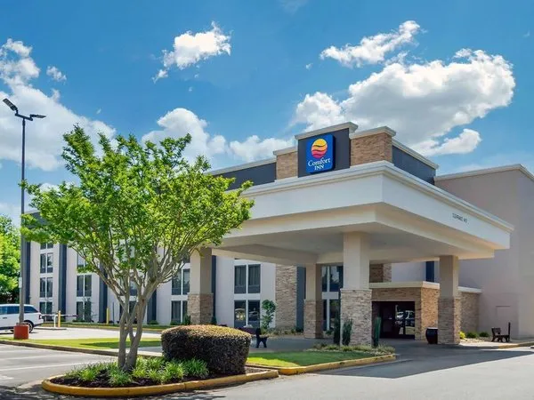 Spark by Hilton Atlanta Airport South College Park