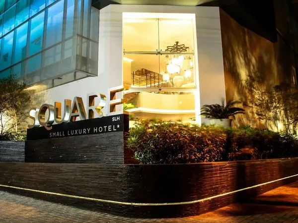 Square Small Luxury Hotel