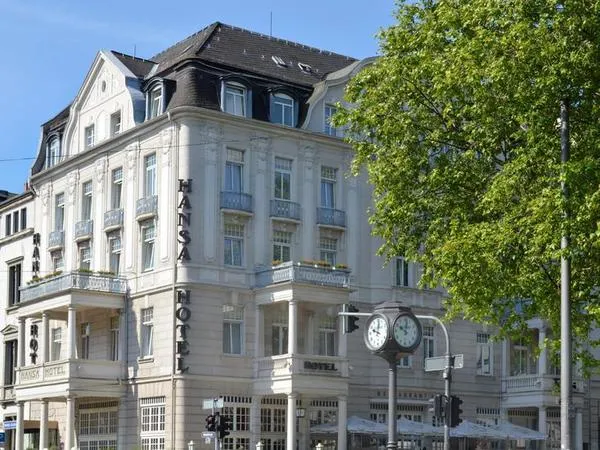 Star-Apart Hansa Hotel