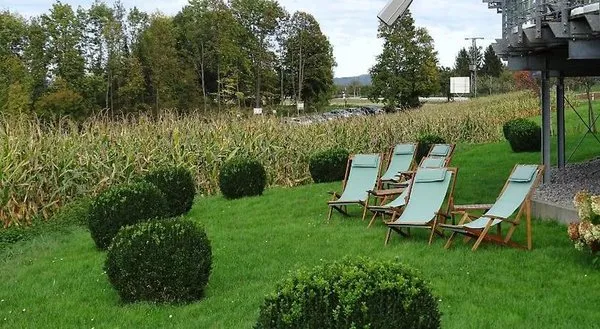 Stausee-Hotel