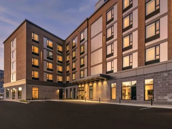 Staybridge Suites Boston Logan Airport - Revere
