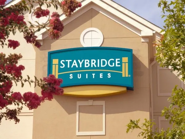 Staybridge Suites Chantilly Dulles Airport