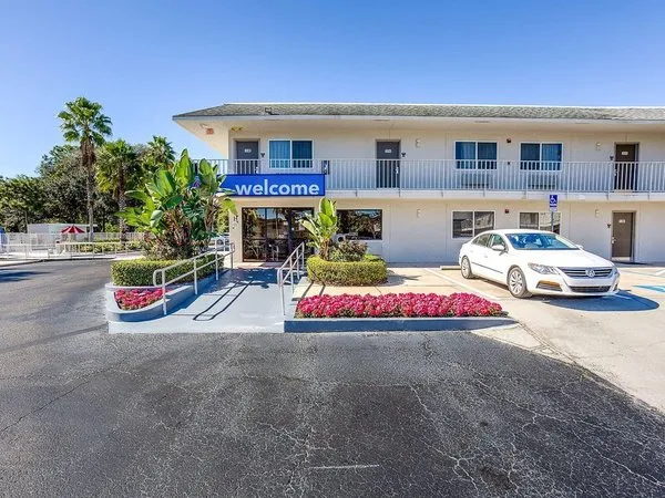 Studio 6 Orlando - Kissimmee