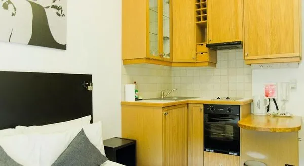 Studios 2 Let Serviced Apartments
