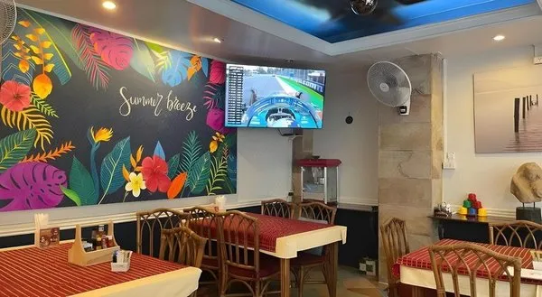 Summer Breeze Hotel