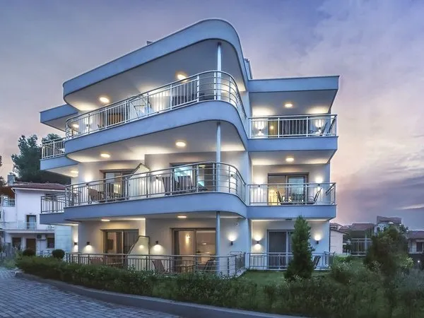 Summer Inn