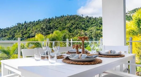 Summit Apartments Airlie Beach