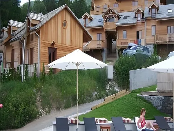 Sunêlia Chalets & Résidence - Les Logis d'Orres