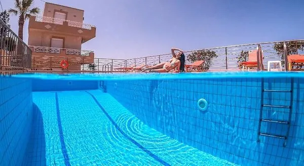 Sunrise Hotel Studios Apartments