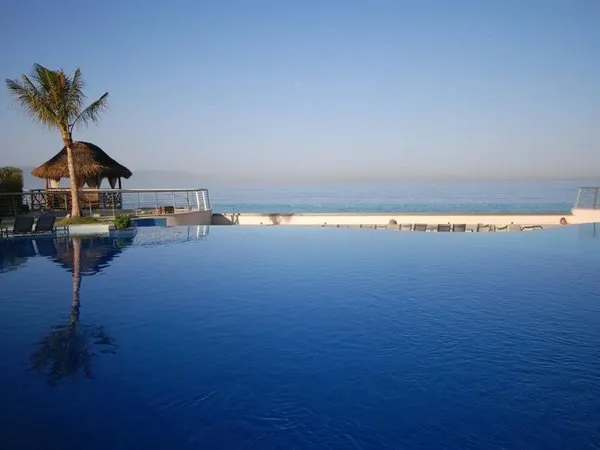 Sunset Plaza Beach Resort