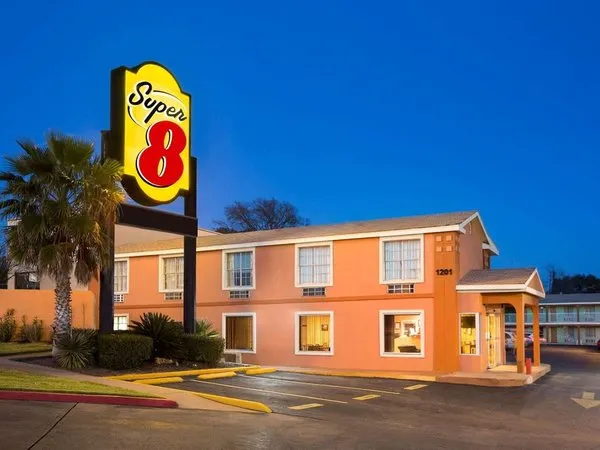 Super 8 by Wyndham Austin Downtown/Capitol Area