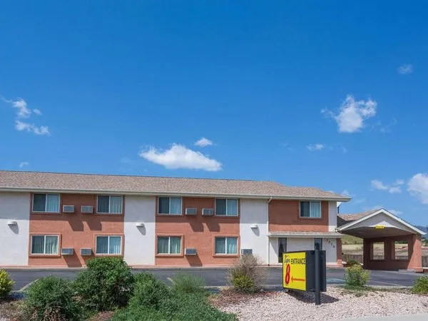 Super 8 by Wyndham Colorado Springs/Chestnut Street
