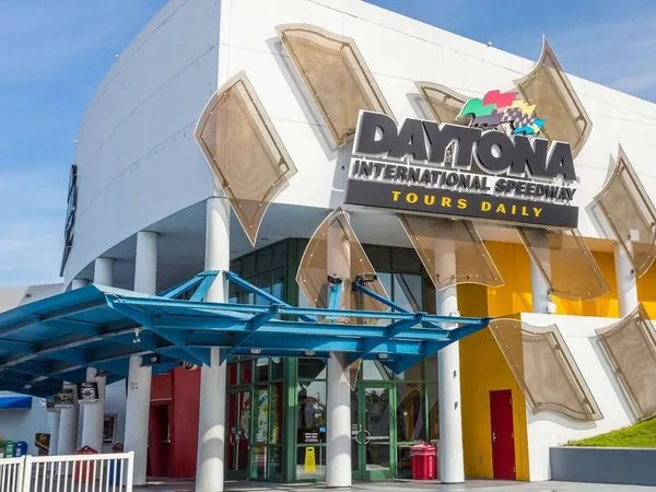 Super 8 by Wyndham Daytona Beach