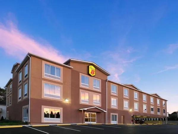 Super 8 by Wyndham Hershey