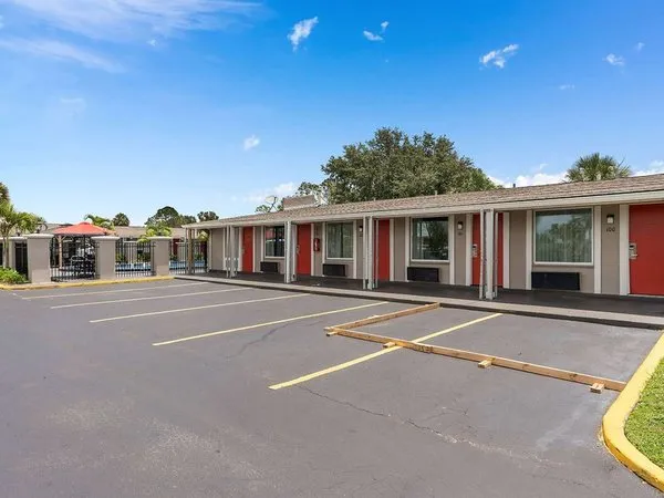 Super 8 by Wyndham Kissimmee/Orlando