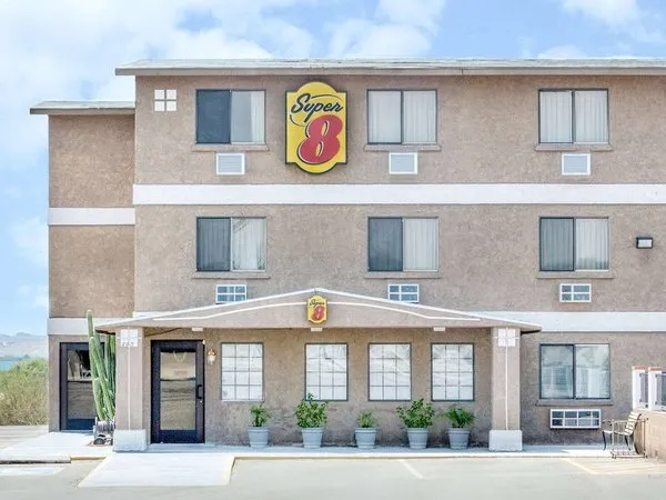 Super 8 by Wyndham Lake Havasu City
